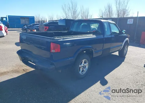 2002 Chevrolet S-10 from USA, damaged, VIN 1GCDT19W628140984